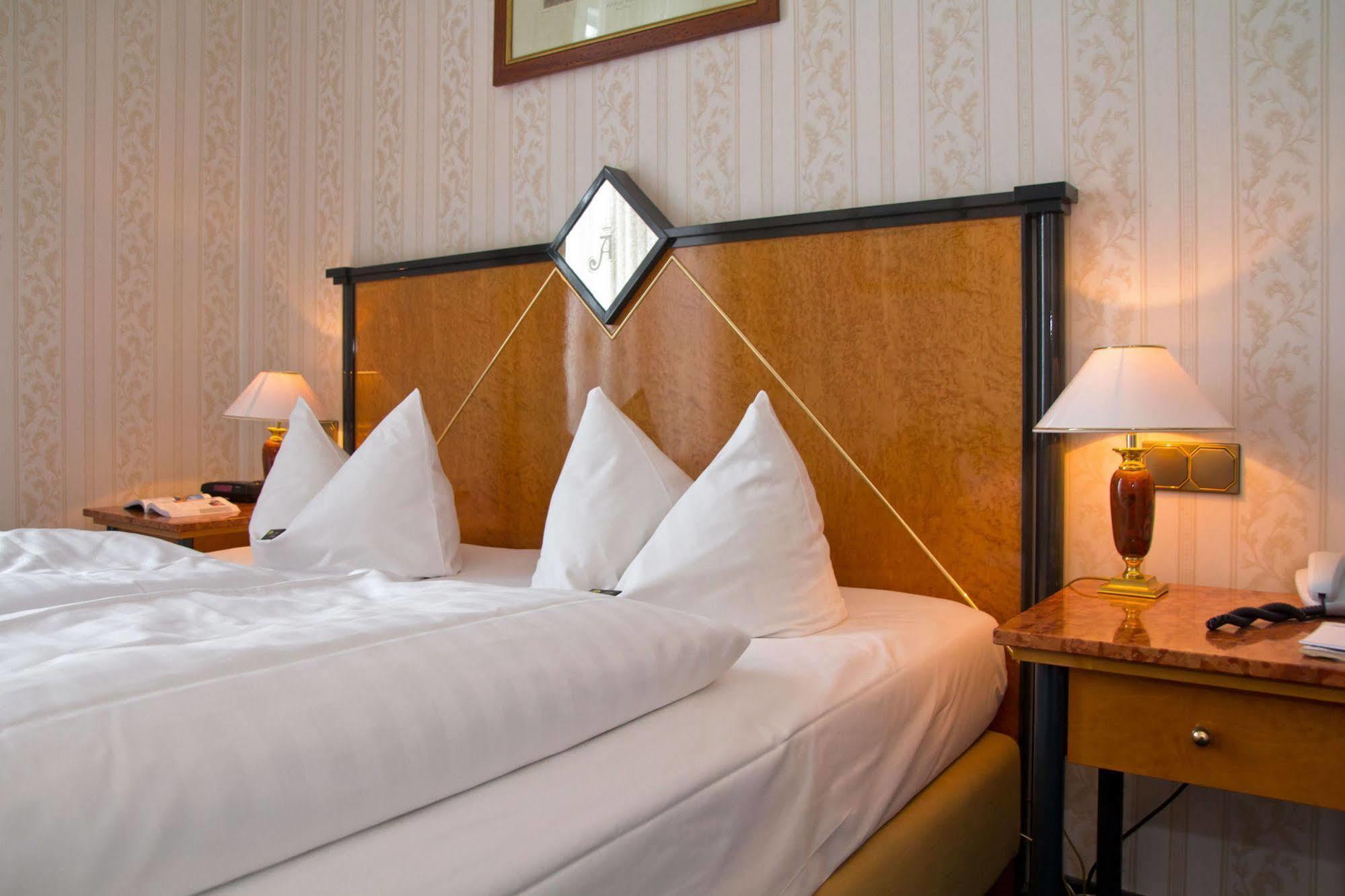 Seetelhotel Strandhotel Atlantic Heringsdorf  Kültér fotó